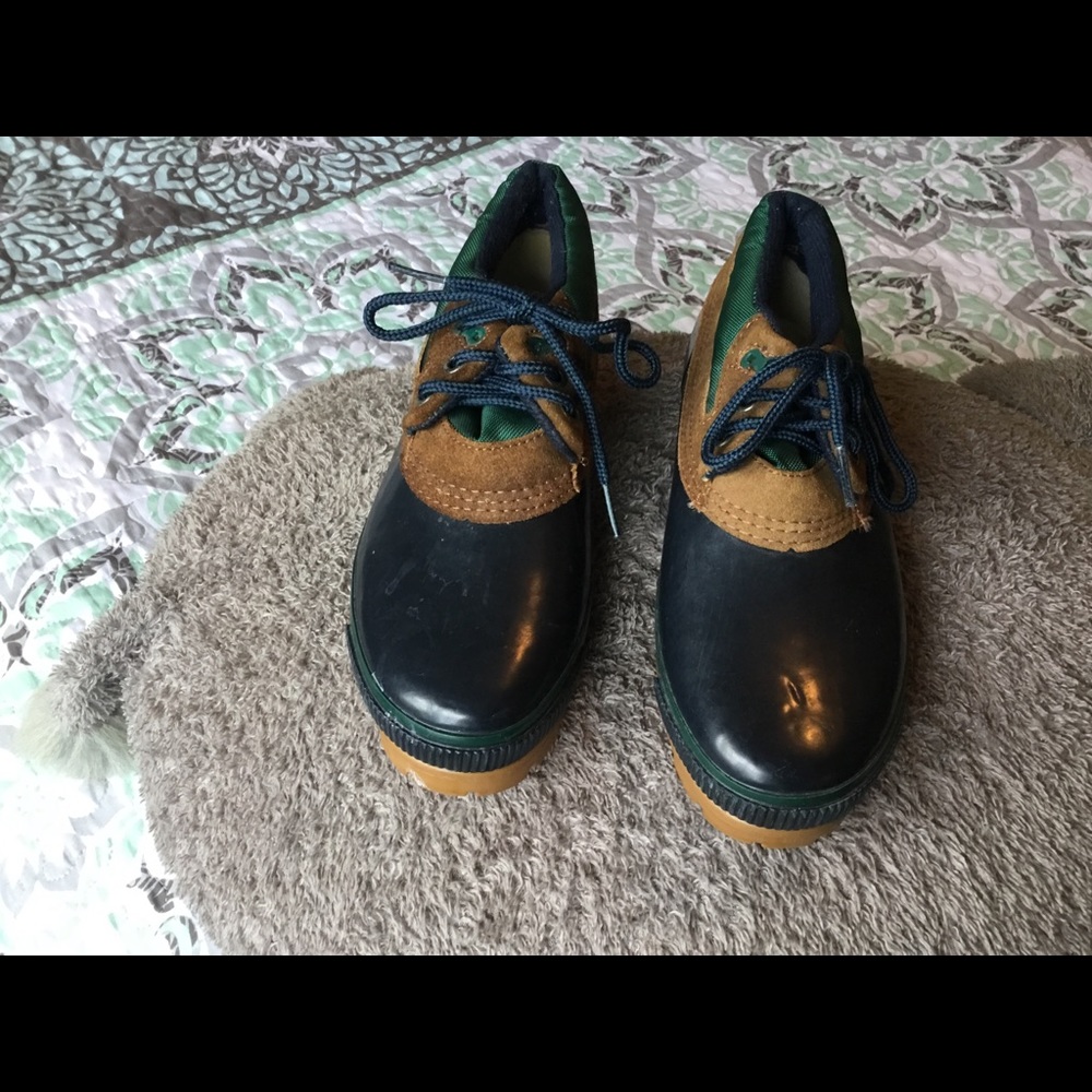 Bass rain shoes